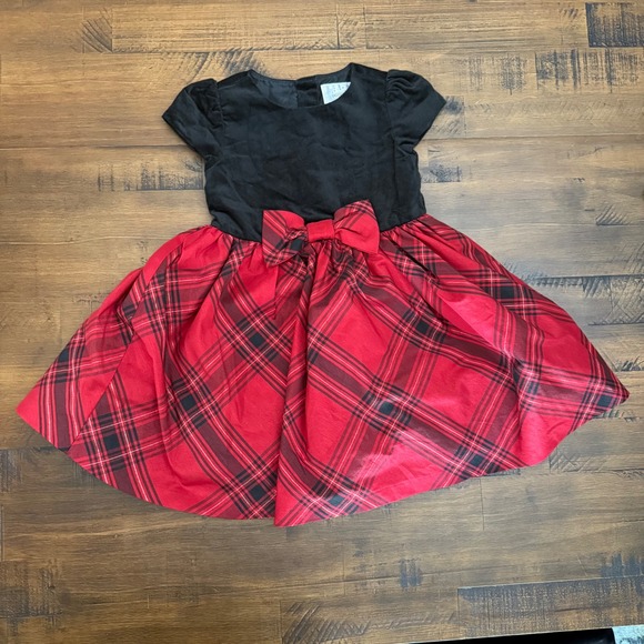 Gymboree Other - Gymboree "Dressed Up" Velvet and Plai Girls